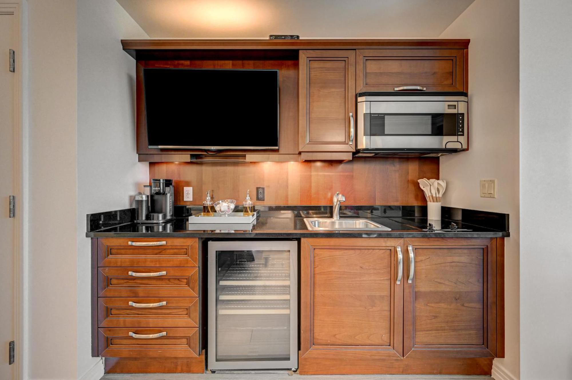 Lucky Gem Penthouse & Luxury At Signature Resort, 10817 Sphere View